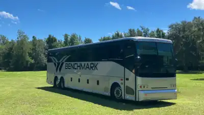 Benchmark Coachlines luxury motorcoach in North Florida