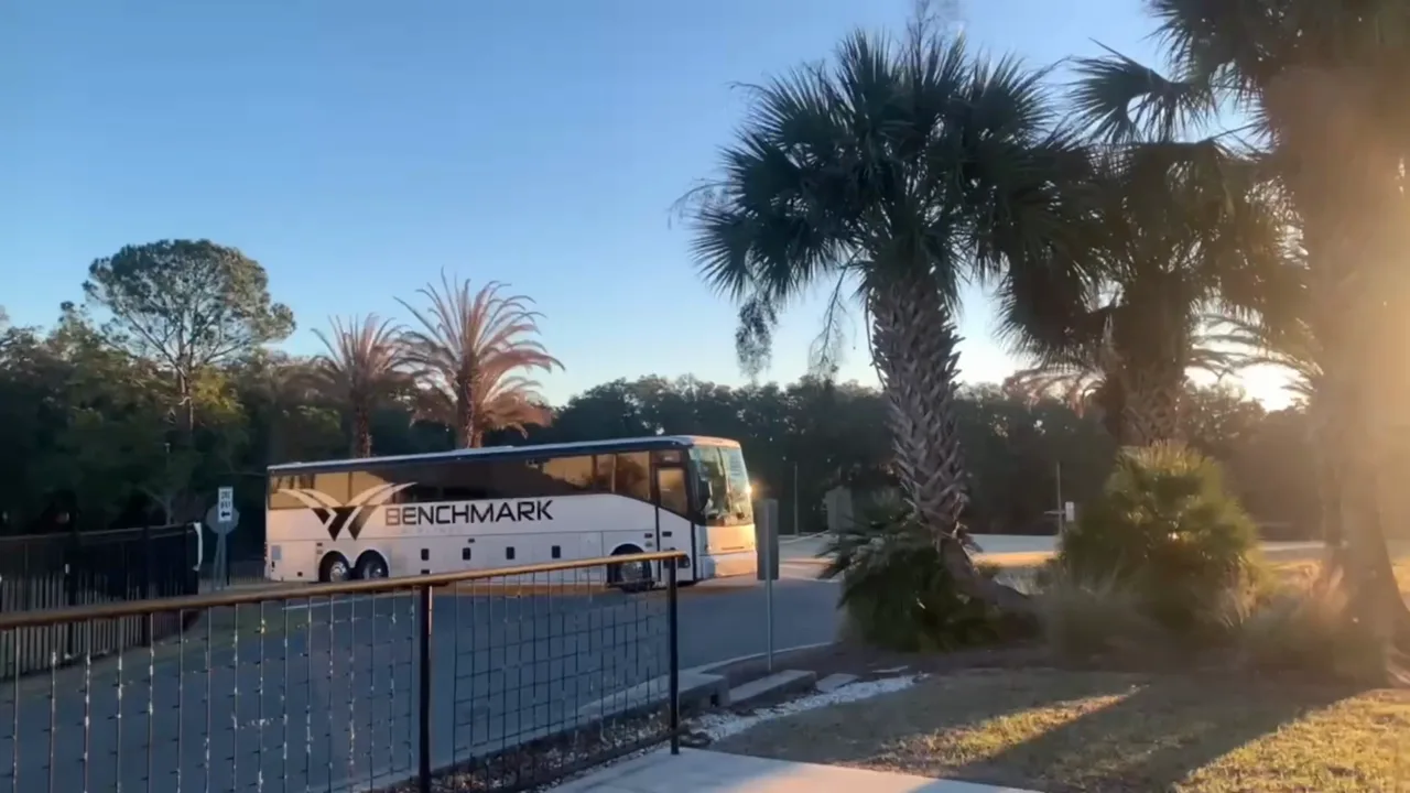 Benchmark Coachlines luxury motorcoach in North Florida