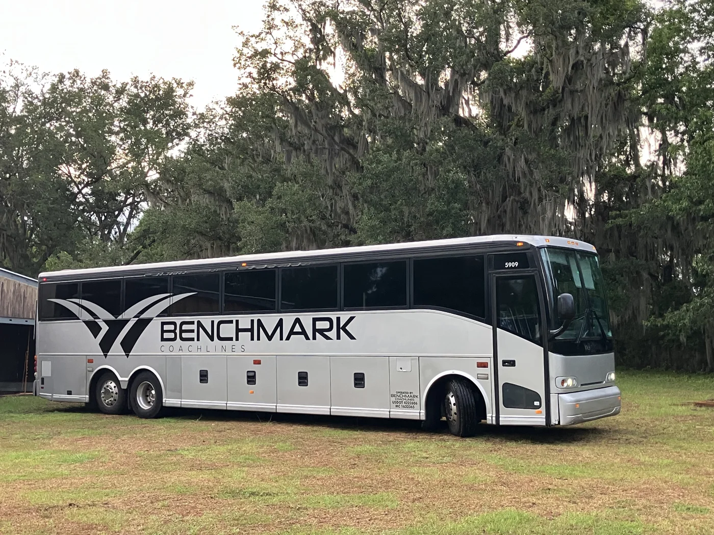 Charter bus service in Orlando, FL